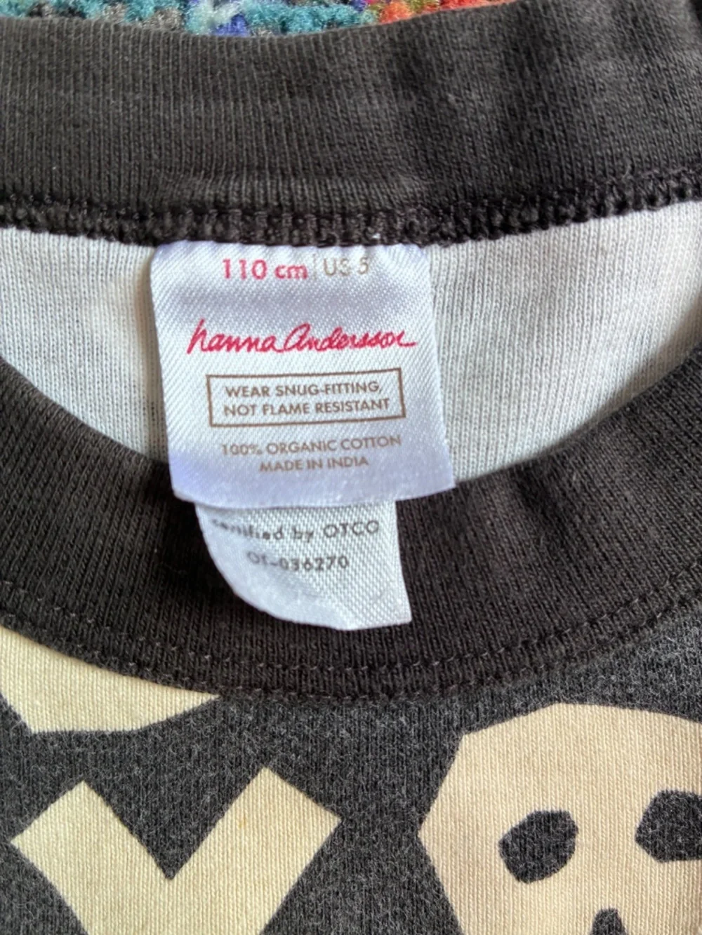 Hanna Andersson 5T Pajama set - Skeleton Design